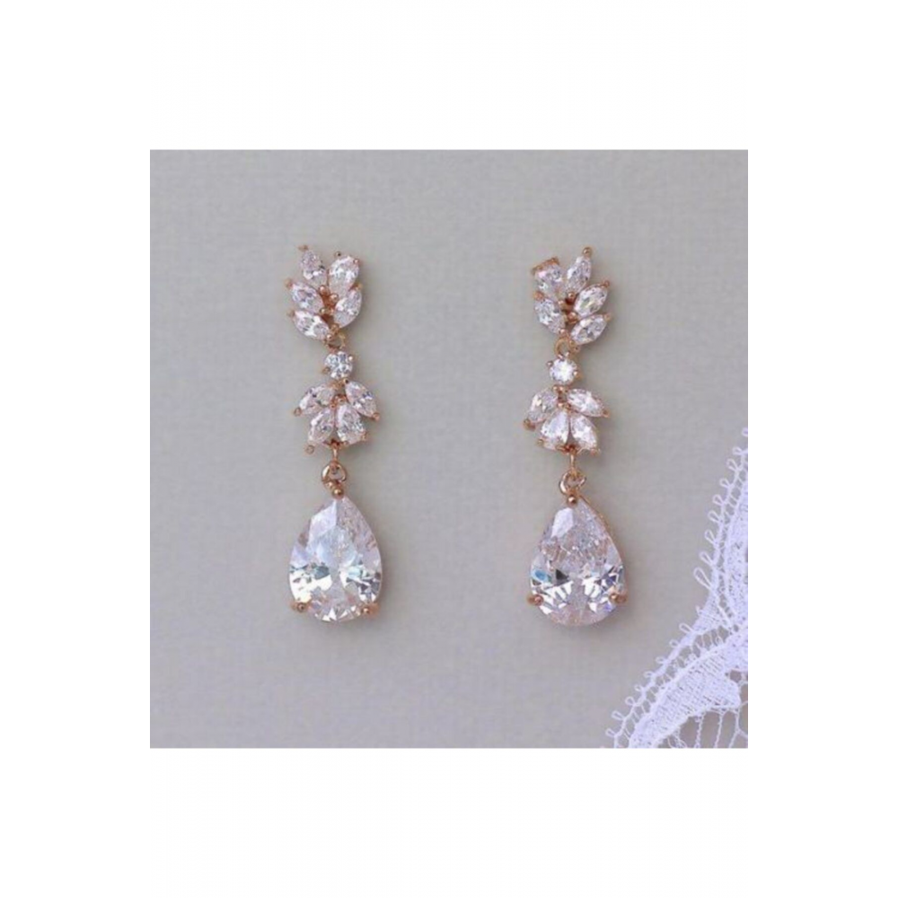 Elmas Zirkon Taşlı Çivili Küpe Altın