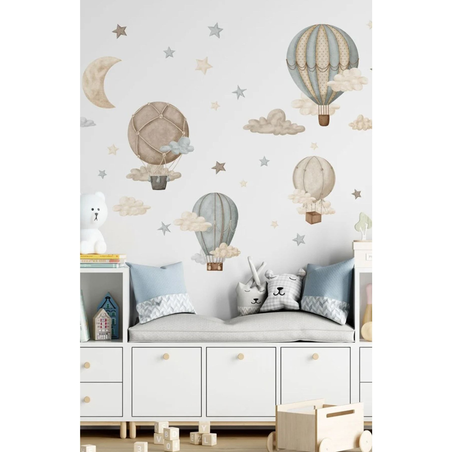 Retro Balonlar Bulutlar Çocuk Odası Duvar Sticker Seti