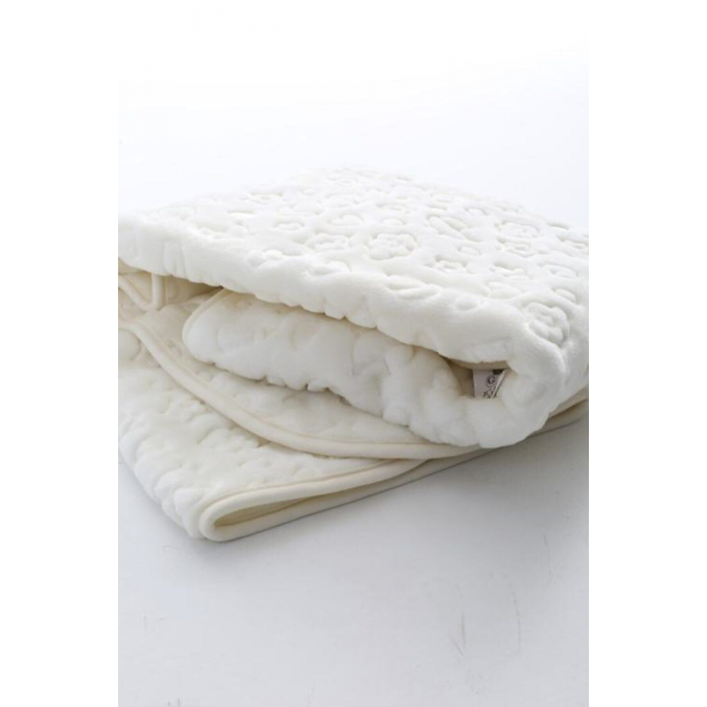 Kabartmalı Peluş Mevsimlik Bebek Battaniyesi Ekru (NOT: ÜRÜN MEVSİMLİKTİR.)