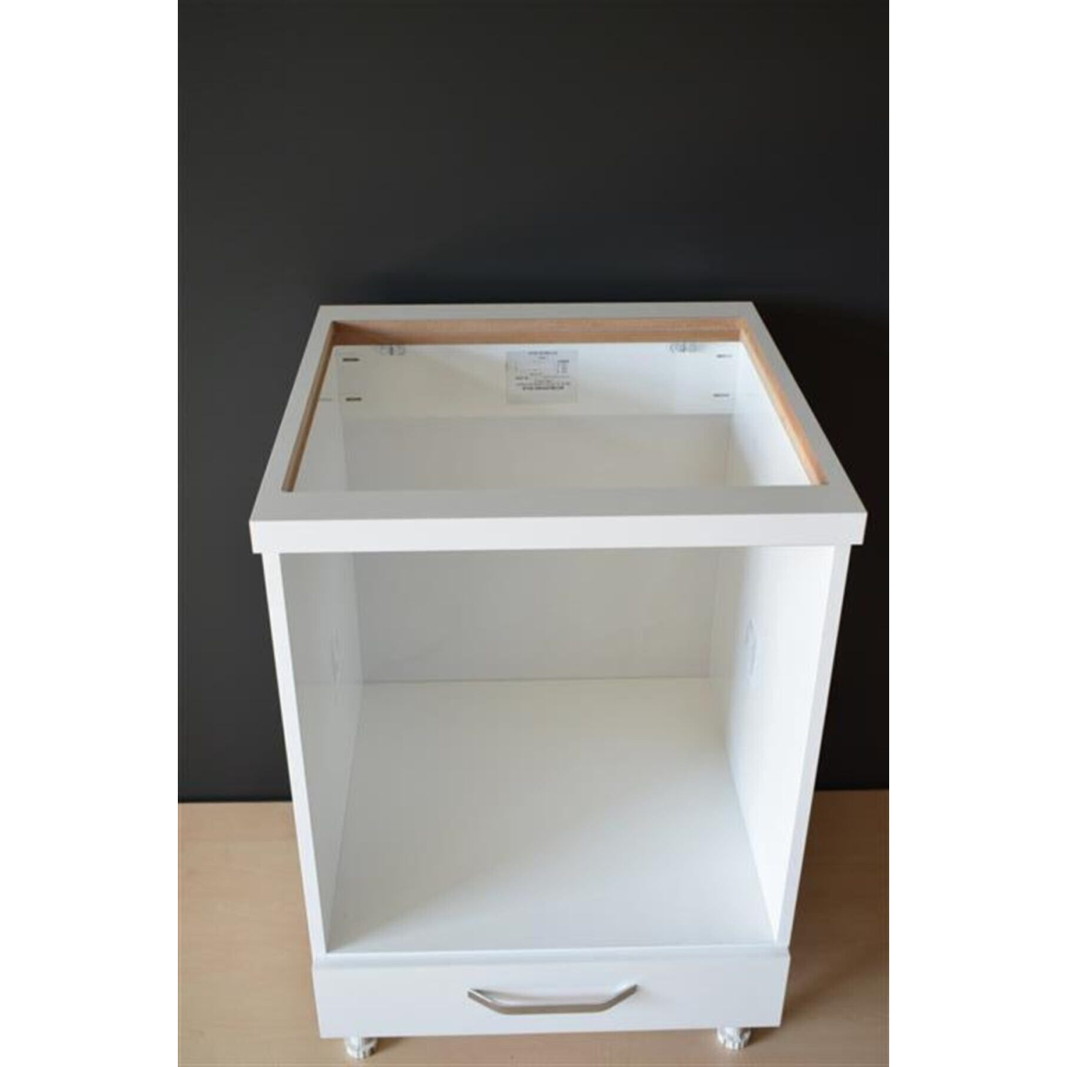 Beyaz Ankastre Mutfak Dolabı Mdf Tezgah Yanı