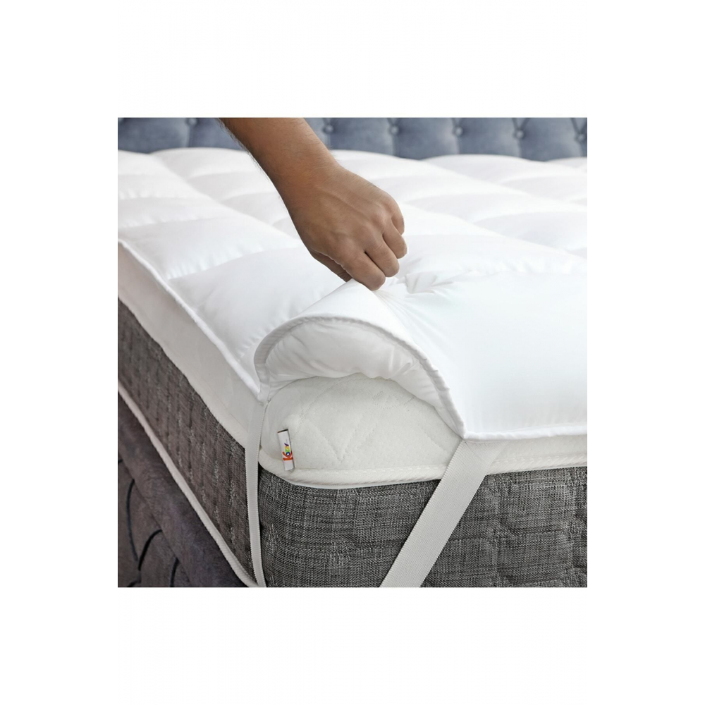 Dört Köşe Lastikli Uyku Pedi,alt Ve Üst Yüzeyinde %100 Pamuklu Kumaş ,yastık Kılıfı Hediyeli