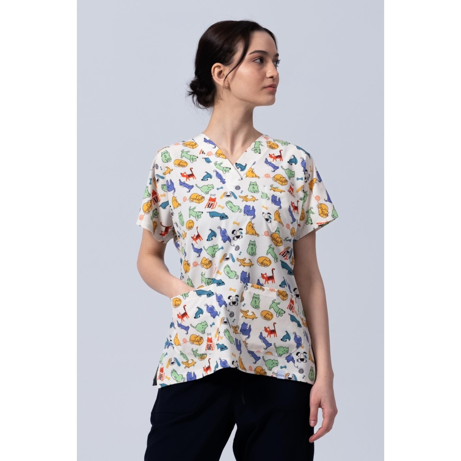 Pios Kadın Renkli Kedi Köpek Desenli Likralı Üniforma-Scrubs-Tek Üst