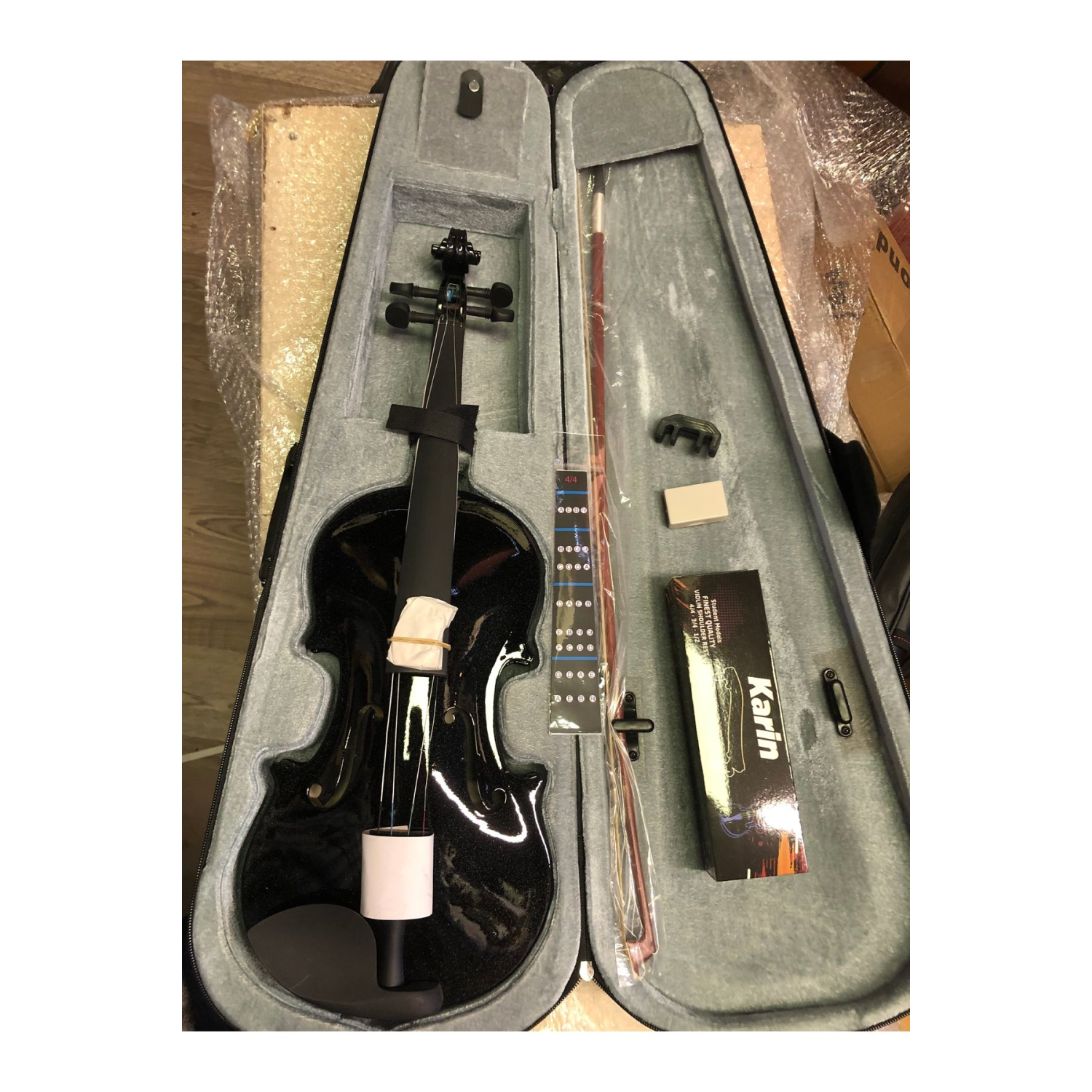 Siyah 4/4 Tam Boy Öğrenci Keman Seti ( Çanta+Yay+Reçine+Tuner+Yastık+Susturucu+Nota Sticker)