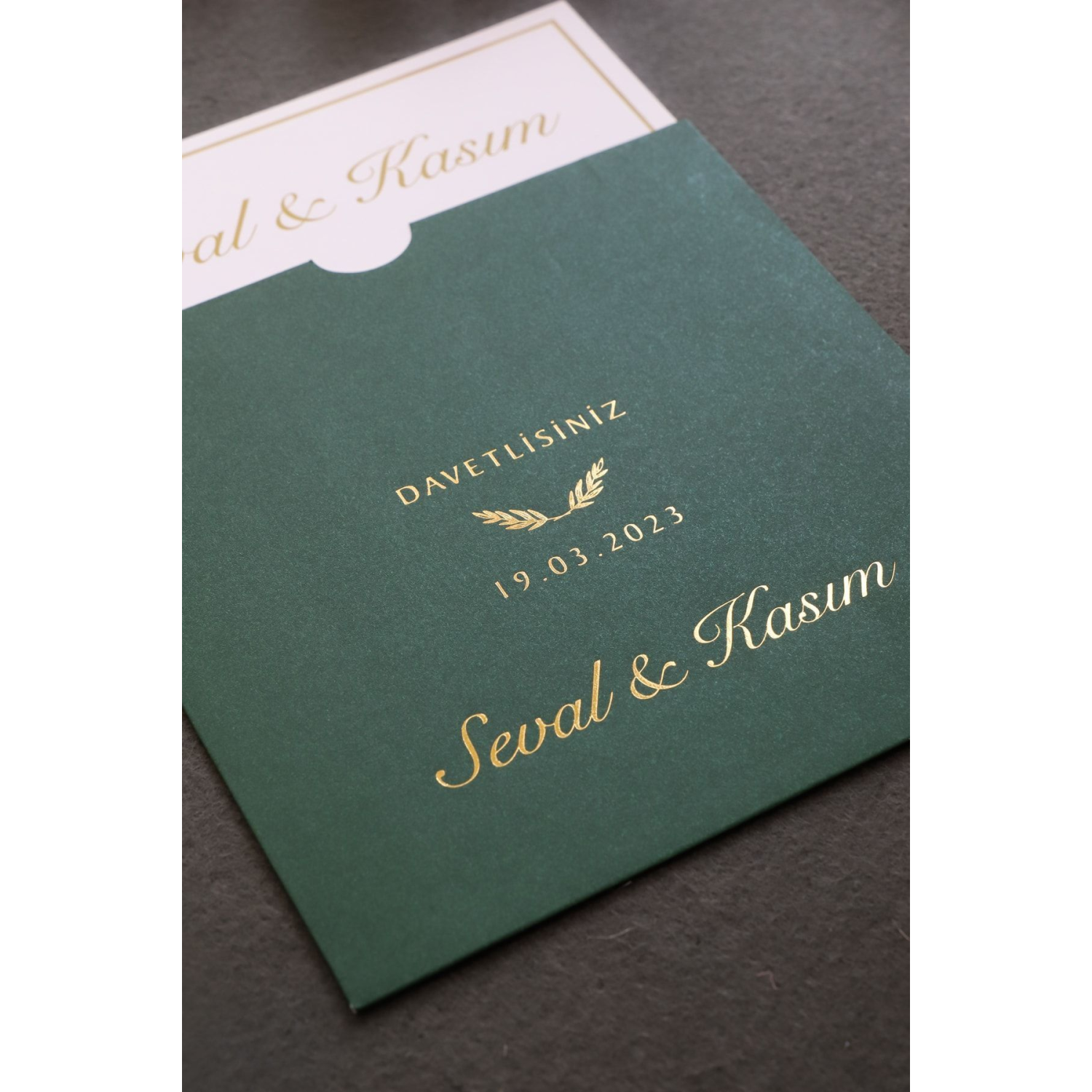 Yeşil Zarflı Gümüş Yaldızlı Düğün Davetiyesi (50 ADET)