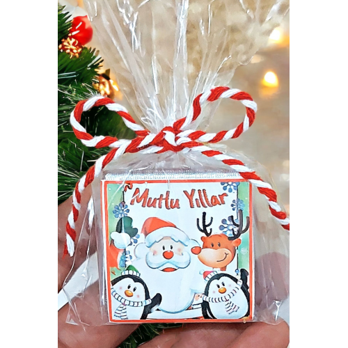 Yılbaşı Hediyelik Madlen Çikolata 1 Pakette 5 Adet Çikolata Mevcuttur.