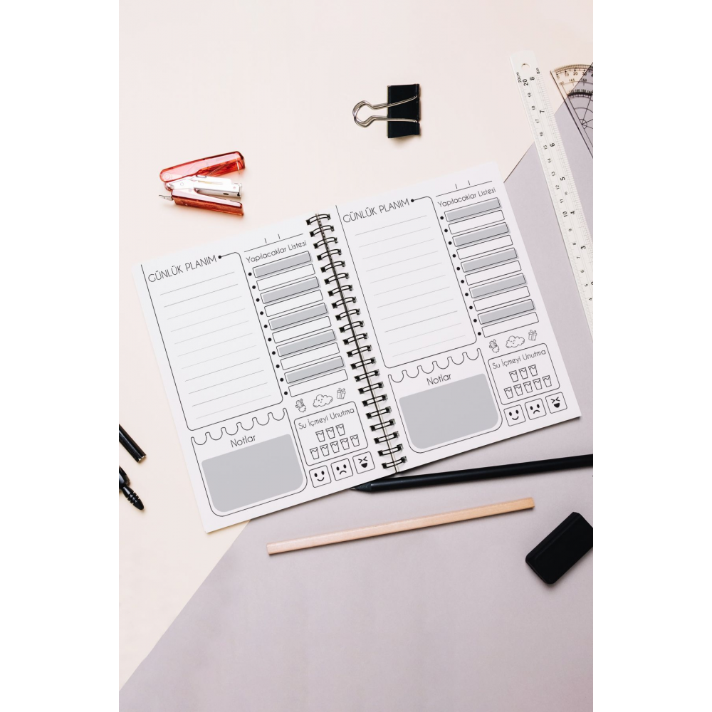 Pembe Kalp Desen Günlük Planlayıcı - 90 Sayfa - Tarihsiz Ajanda (A5) Planlama Defteri