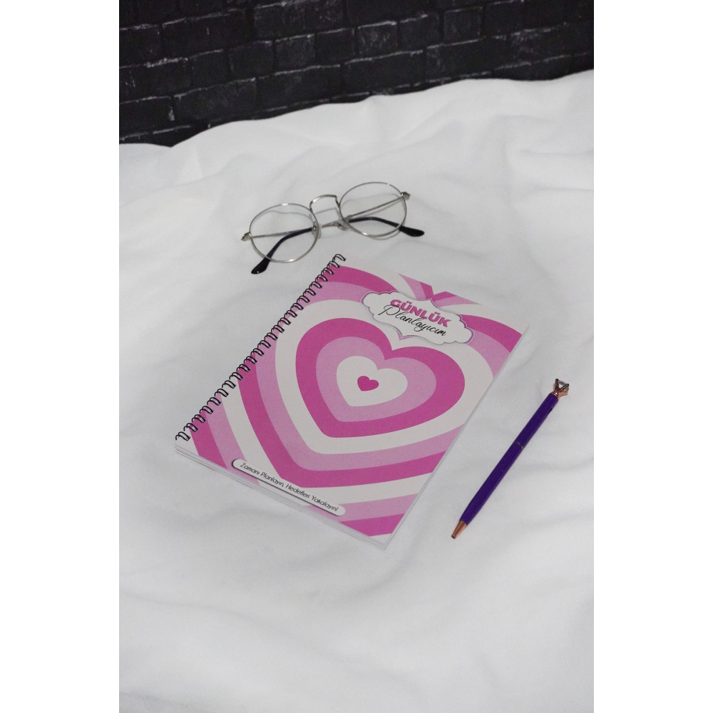 Pembe Kalp Desen Günlük Planlayıcı - 90 Sayfa - Tarihsiz Ajanda (A5) Planlama Defteri