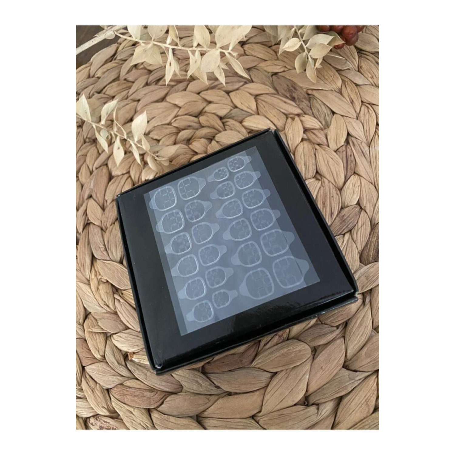 48 Adet Tak Çıkar Tırnak Yapıştırıcı