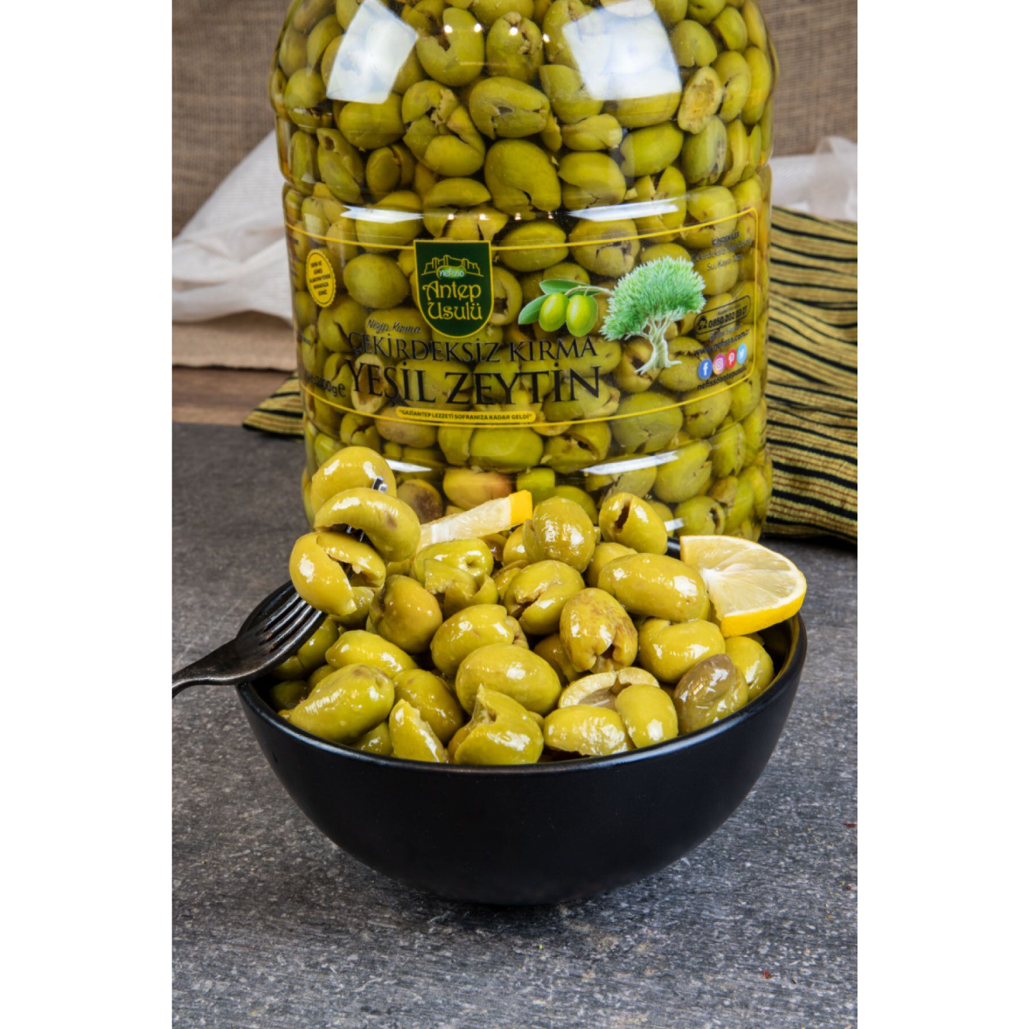 Nizip Kırma Çekirdeksiz Yeşil Zeytin 4500 Cc Bidon